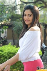 Adah Sharma at Garam Press Meet